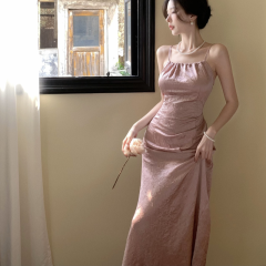 Vintage-Style Pleated Design Waist-Slimming Neckline Dress for Women, French Elegant and Romantic Strap Dress