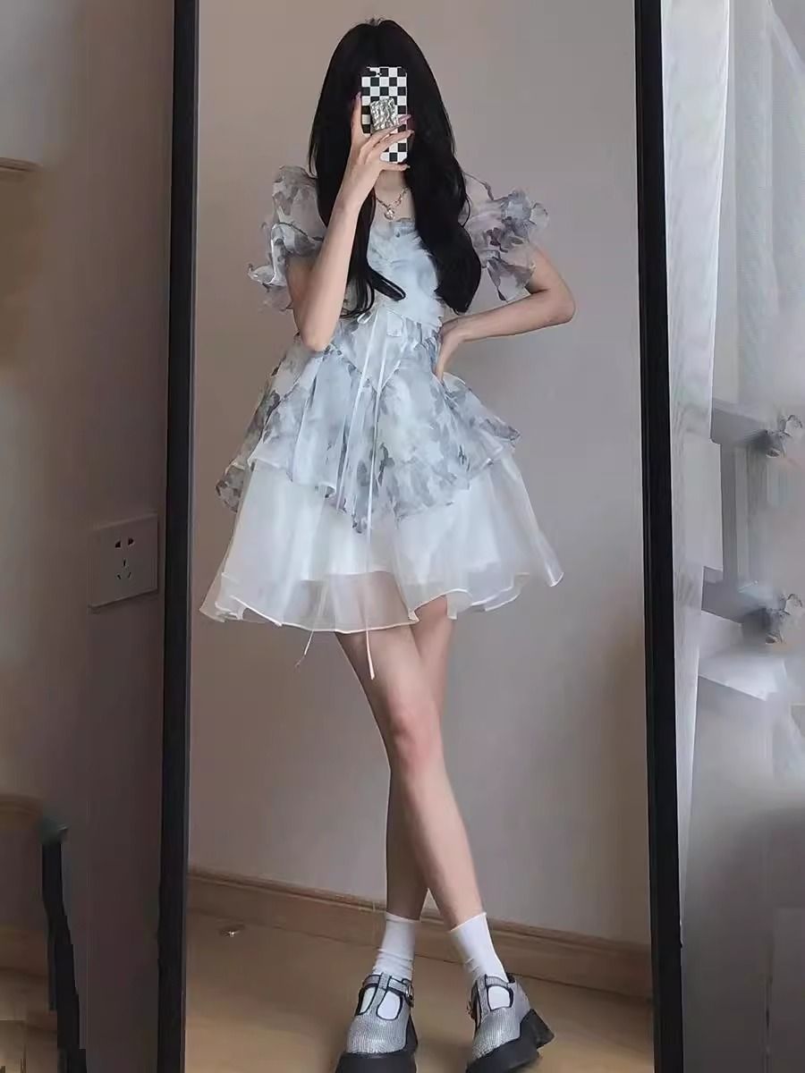 夏季法式茶歇氣質收腰碎花連衣裙泡泡袖在逃公主蓬蓬短裙女小個子