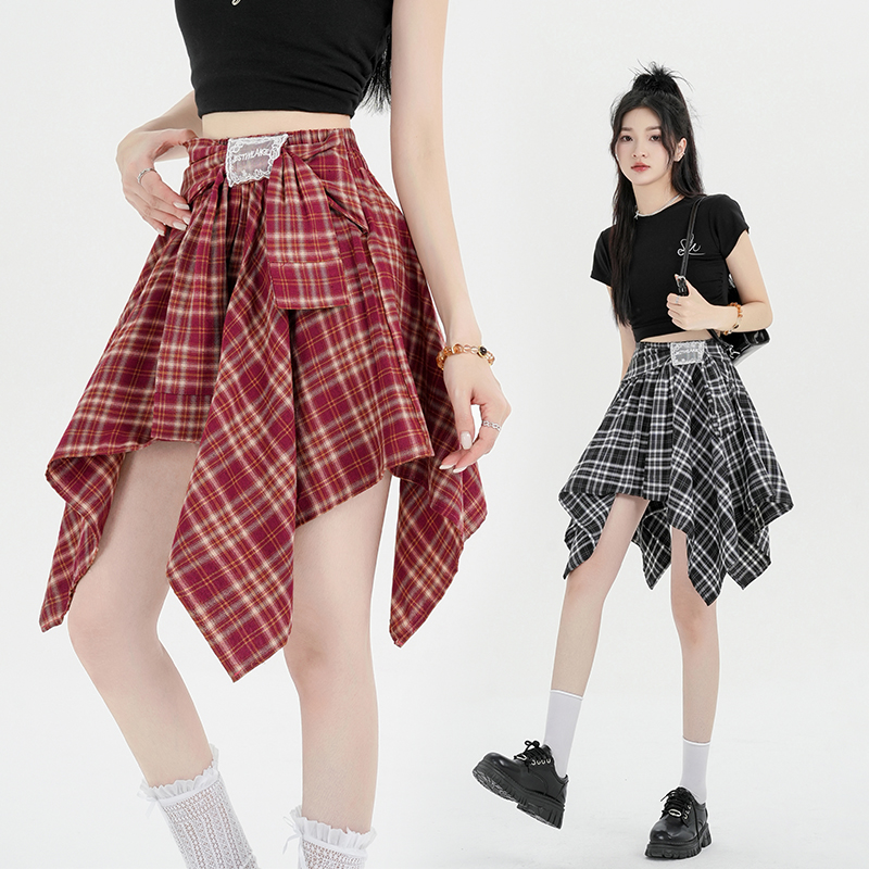 Real shot of fake two-piece strap plaid skirt for women in summer design is irregular and slim and fashionable.