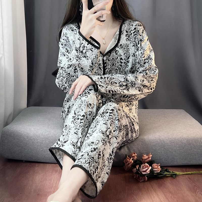 Spring and autumn ins style pajamas women long sleeves long trousers cartoon small lapel cardigan cloud cotton home clothes women's suit