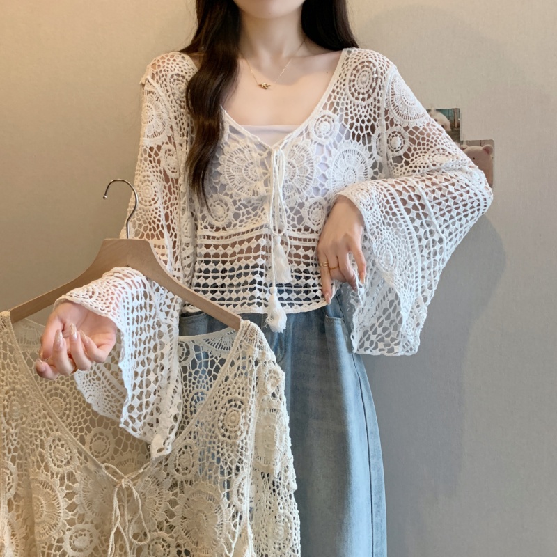 Real shot-2025 large-size women's summer new style fat girl fashionable age-reducing lace hollow hook lace top