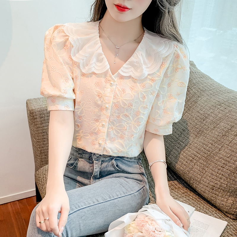 Real shot of new tops, fashionable lace doll collar shirt, versatile slim and embroidered printed chiffon shirt