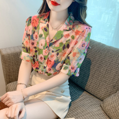 Real-life Hong Kong style niche floral shirt spring and summer pink outfit to make you look slim and fashionable in summer
