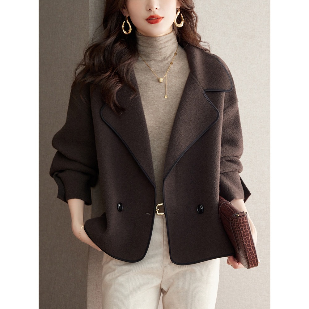 European high-end and elegant sweater jacket for women 2025 new early spring and autumn unique super good-looking loose outerwear cardigan