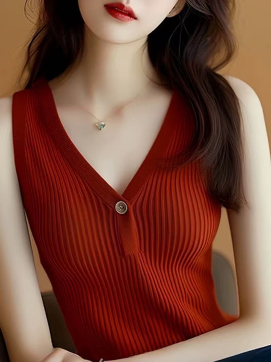 Angora red knitted V-neck sleeveless T-shirt for women 2025 new spring fashionable dopamine top summer