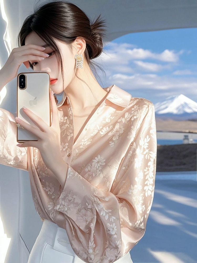 French temperament top 2025 spring new style light luxury fashion unique beautiful high-end pink satin printed shirt