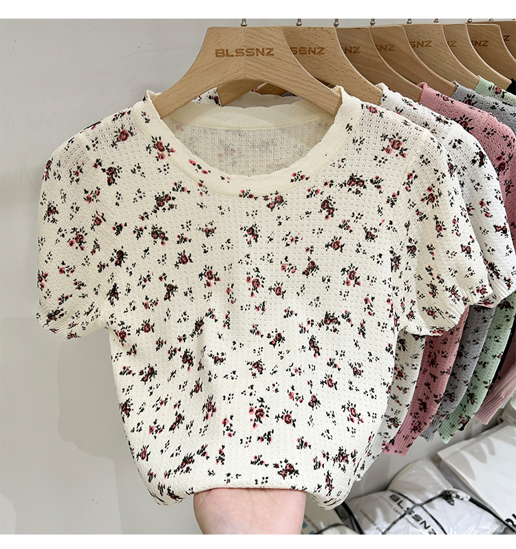 Korean lady style u neck small flower short-sleeved shirt spring and summer new simple and versatile slim neckline sweater for women