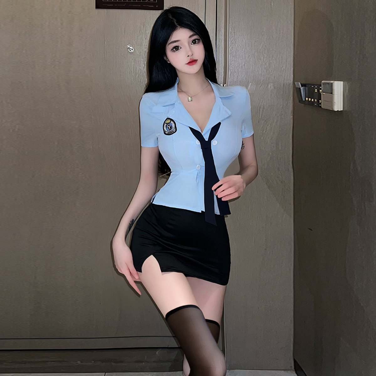 Real shot of the captain stewardess uniform suit short top hip skirt KTV bar foot massage technician work clothes