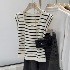 Striped knitted inner base suspender vest for women's summer new slim fit short sleeveless top