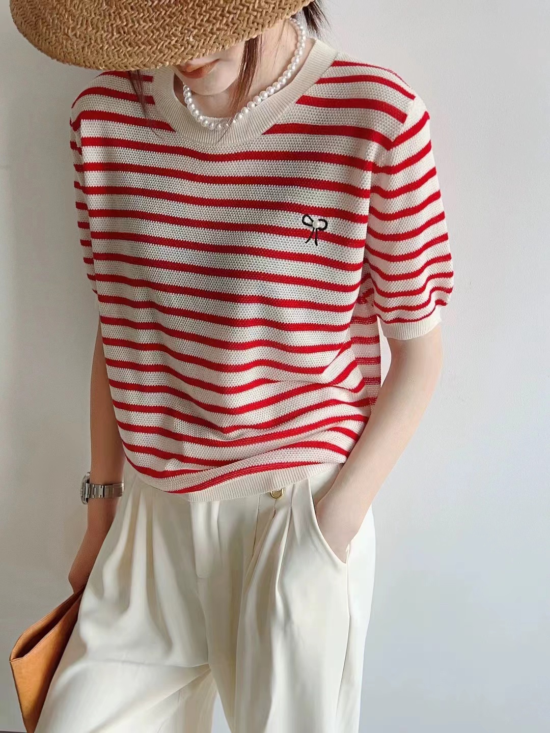 Shipped New summer style beautiful contrasting striped hollow bow nail bead short-sleeved Tennis sweater for women