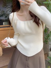 Super beautiful knitted sweater with white base shirt New autumn high-end sweater fashionable long-sleeved top
