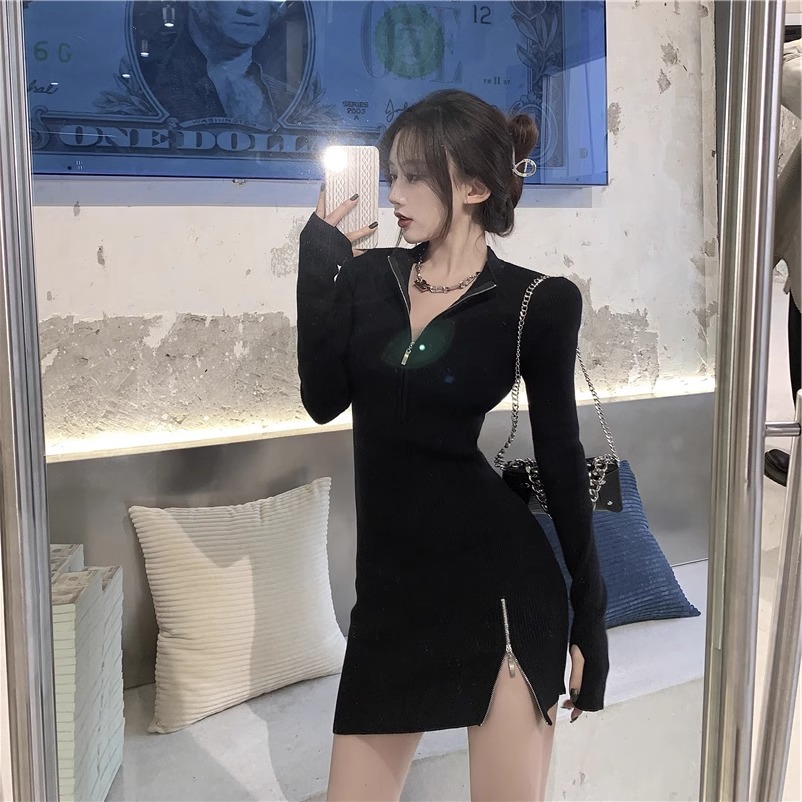 2025 new Hepburn style waist-closing and slim temperament and sexy hip-packing and bottoming knitted dress for women's spring clothes