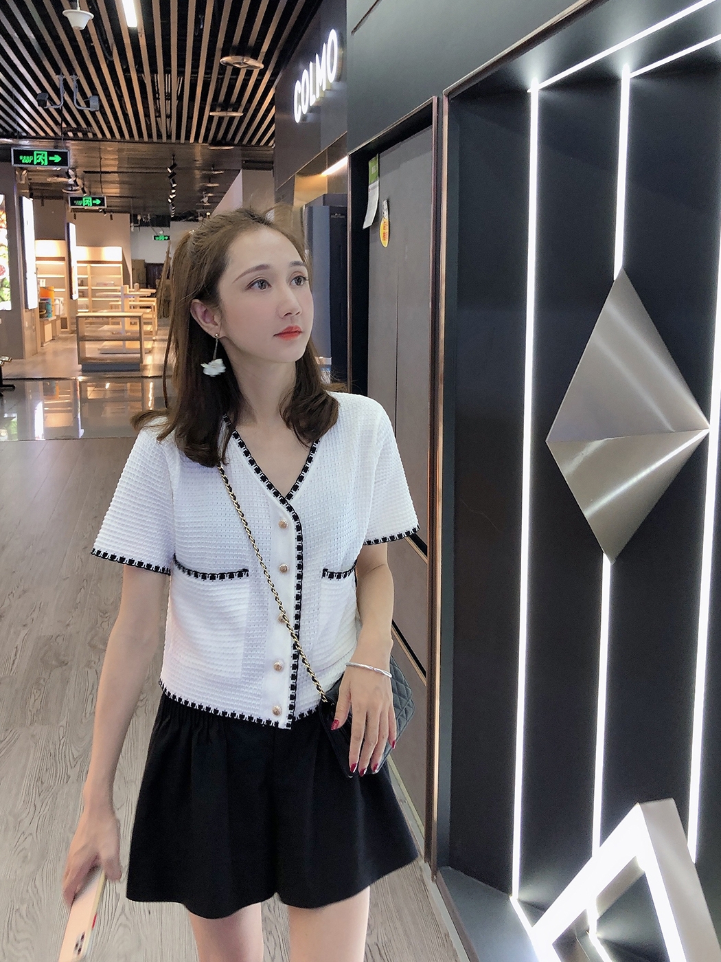 1999-year summer women's French V-neck slim knitted cardigan short-sleeved short top women's design ice silk T-shirt