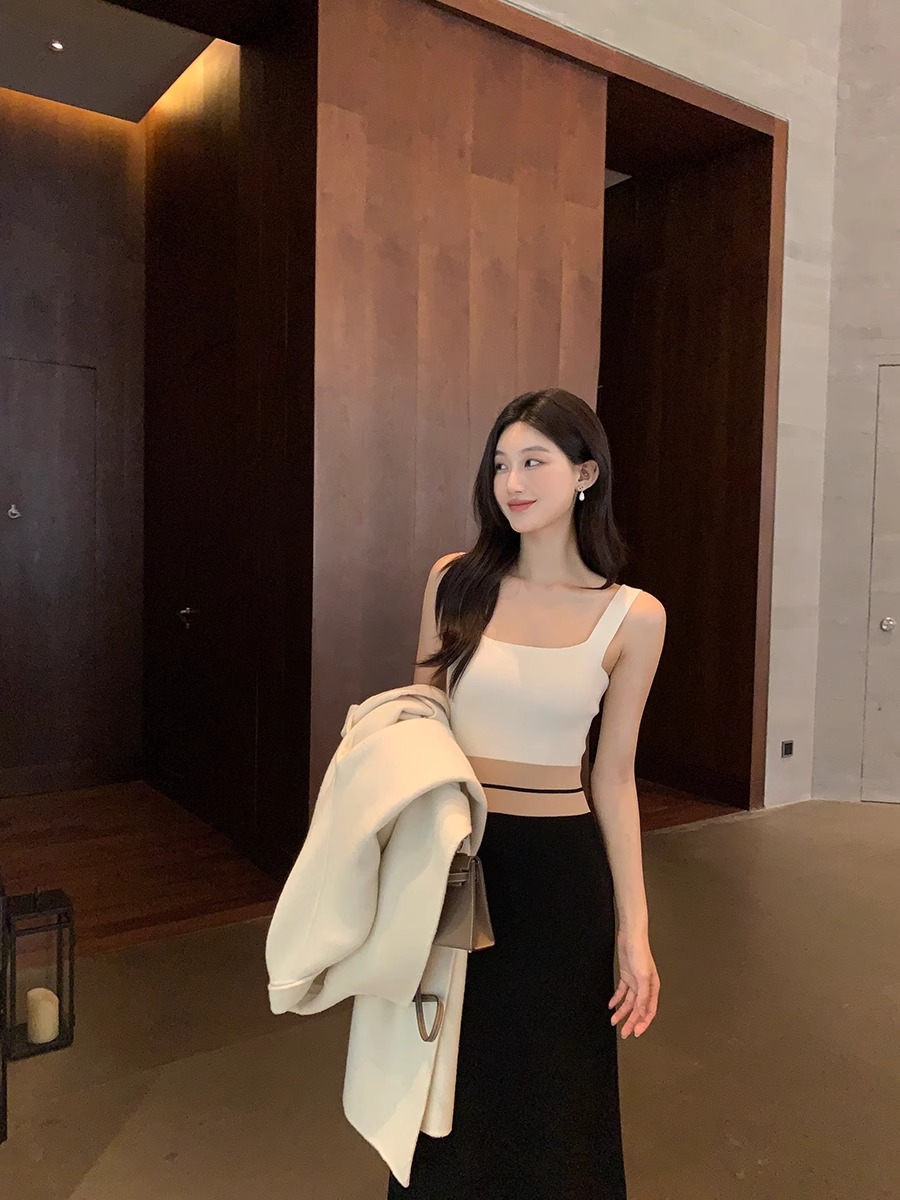 Smoke Young Master French knitted suspender dress for women summer French slim and high-end temperament paired with waist skirt