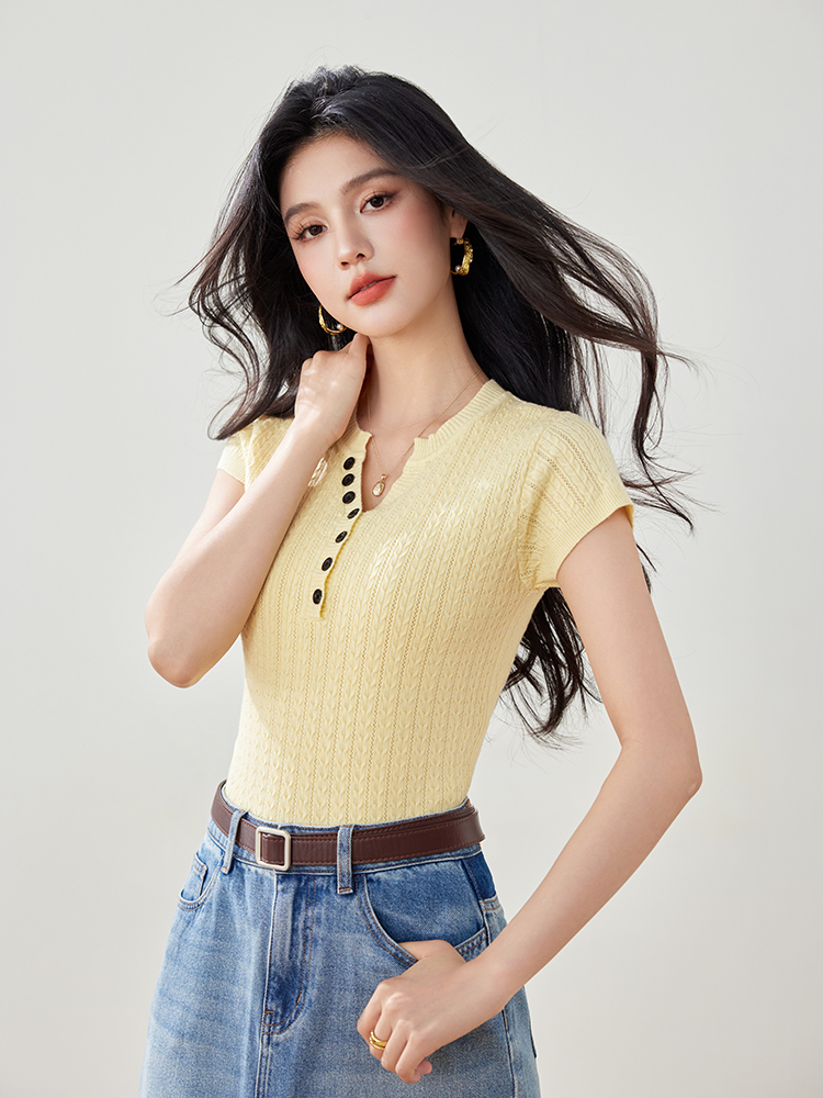 Real-life spring and summer new bright silk sweater for women short sleeve hollow solid color half-open collar Korean short small women