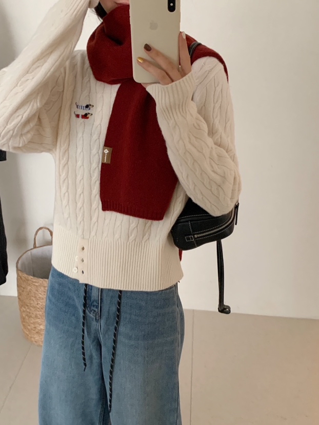 European station dachshund puppy embroidered soft round neck straight shoulder long sleeve sweater for women 24 winter new pullover sweater