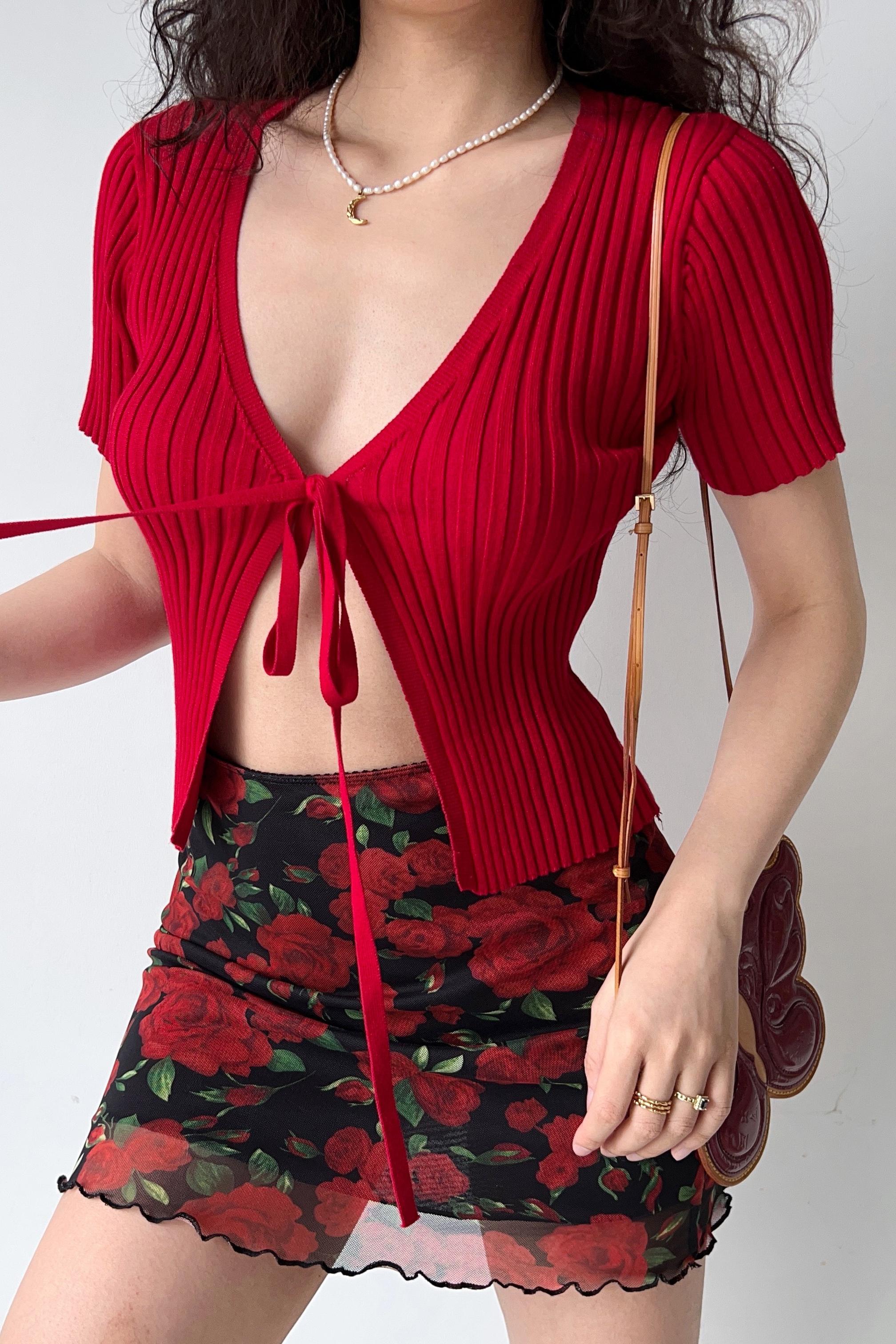 Shipped European and American style simple V-neck short-sleeved lace-up red knitted cardigan women's short top
