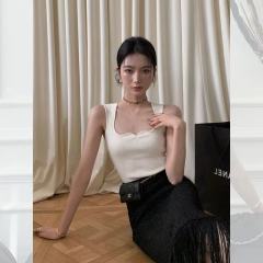 High-end style black halter neck vest suspender for women in summer wear temperament sleeveless strap beautiful back short top