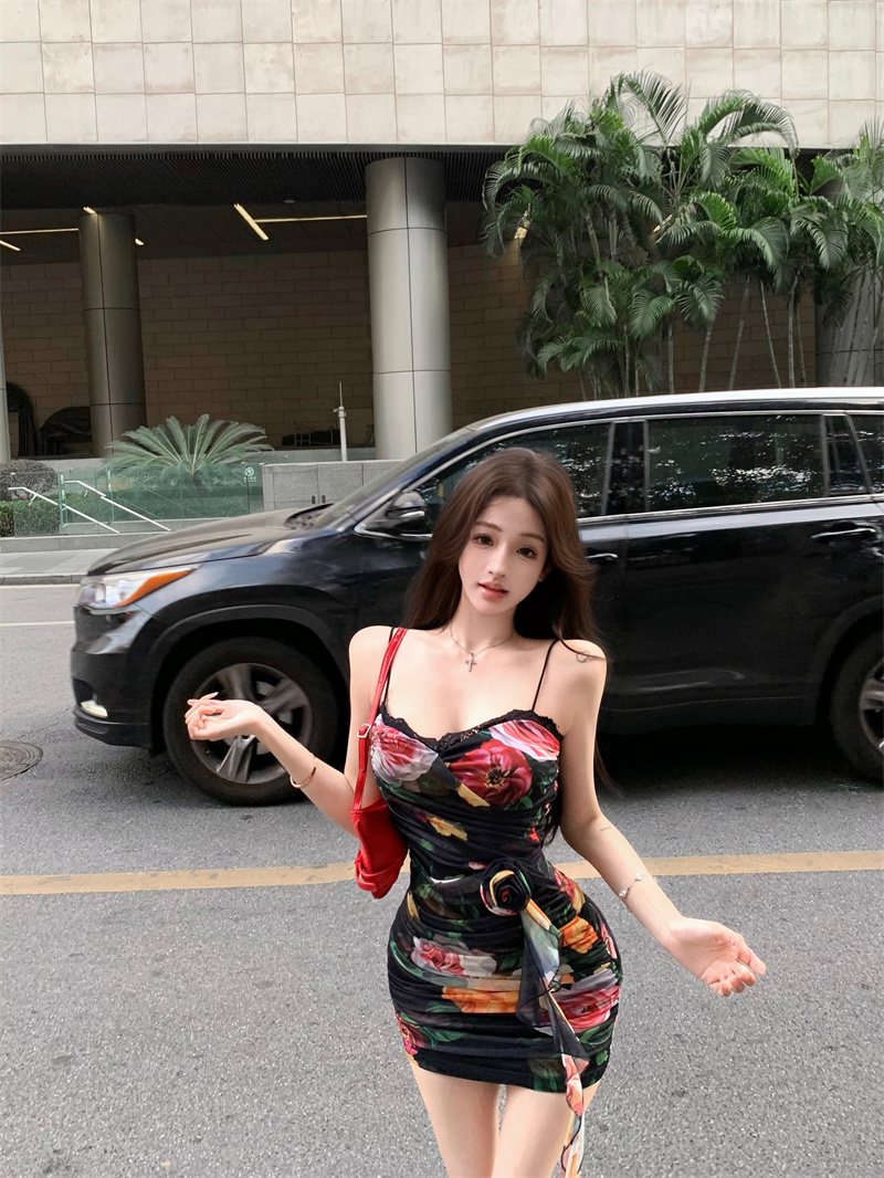 Real shot~ Women's holiday suspender floral dress with women on Thailand traveling fashionable pure and sexy hot girl hip-packing skirt