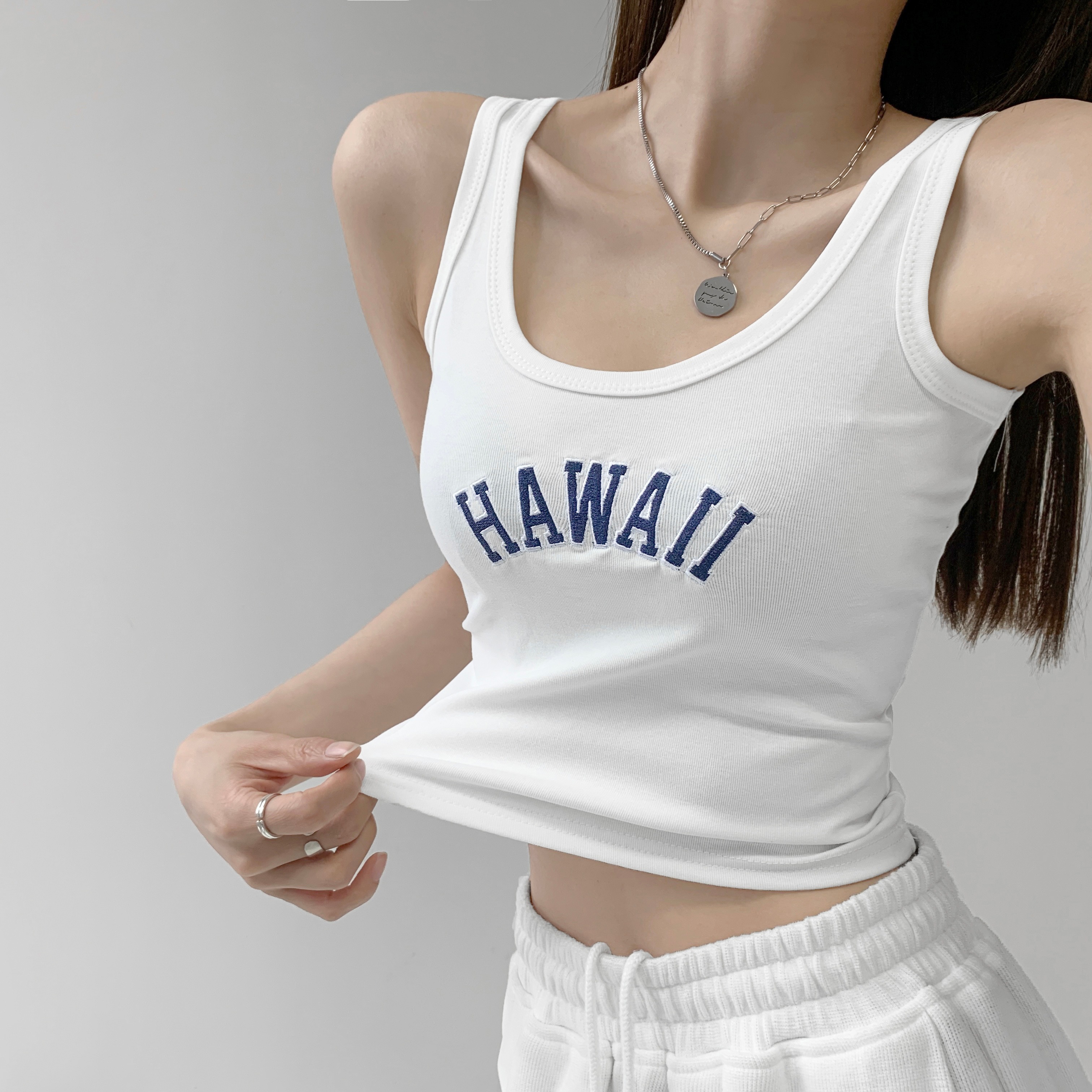 Shipped Fashionable letter printing short navel sleeveless suspender sweet and cool hot girl sports base top