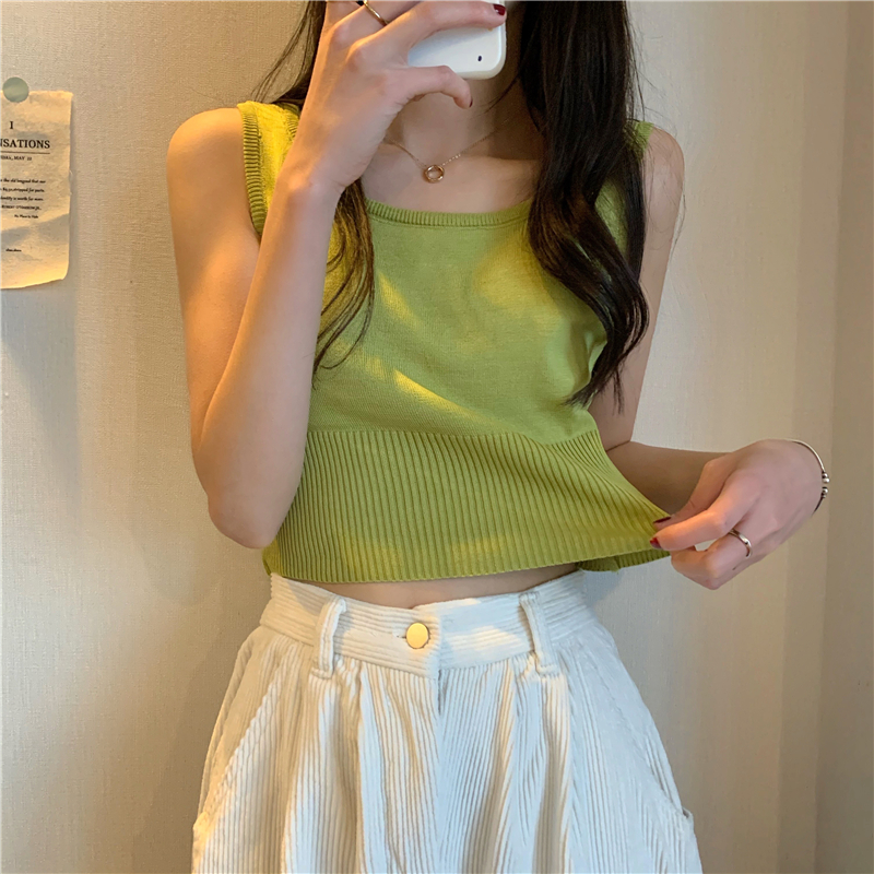 Has shipped Korean version new slim fit short waist and slim waist, slim, and knitted small suspender vest for women