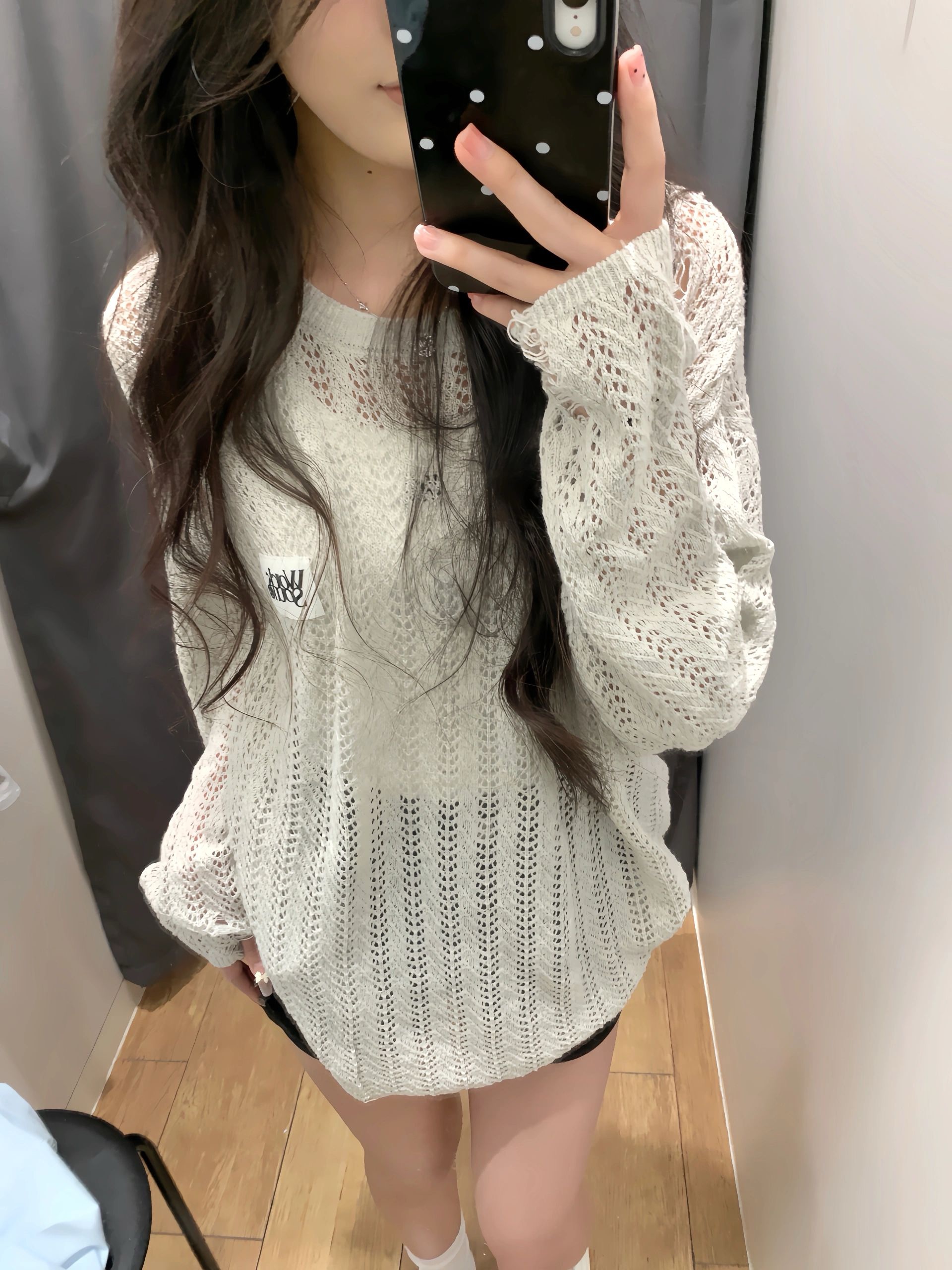 Has shipped hollow loose knitted long-sleeved blouse for women in spring and summer design niche thin breathable sun protection top