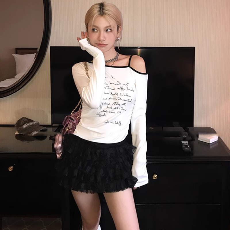Shipped One-shoulder letter long-sleeved T-shirt for women's summer thin slim bodywear