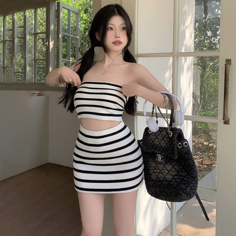 Shipped retro temperament striped hot girl knitted short breast wrap top high waist hip skirt suit