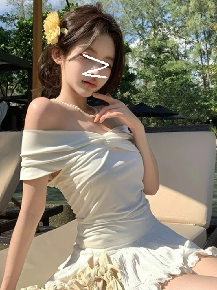 ~Wrinkled kink short sleeves American one-shoulder pure hot girl design slim and comfortable top
