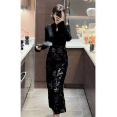 已出貨 國風改良年輕款旗袍裙高級感修身絲絨刺繡連衣裙