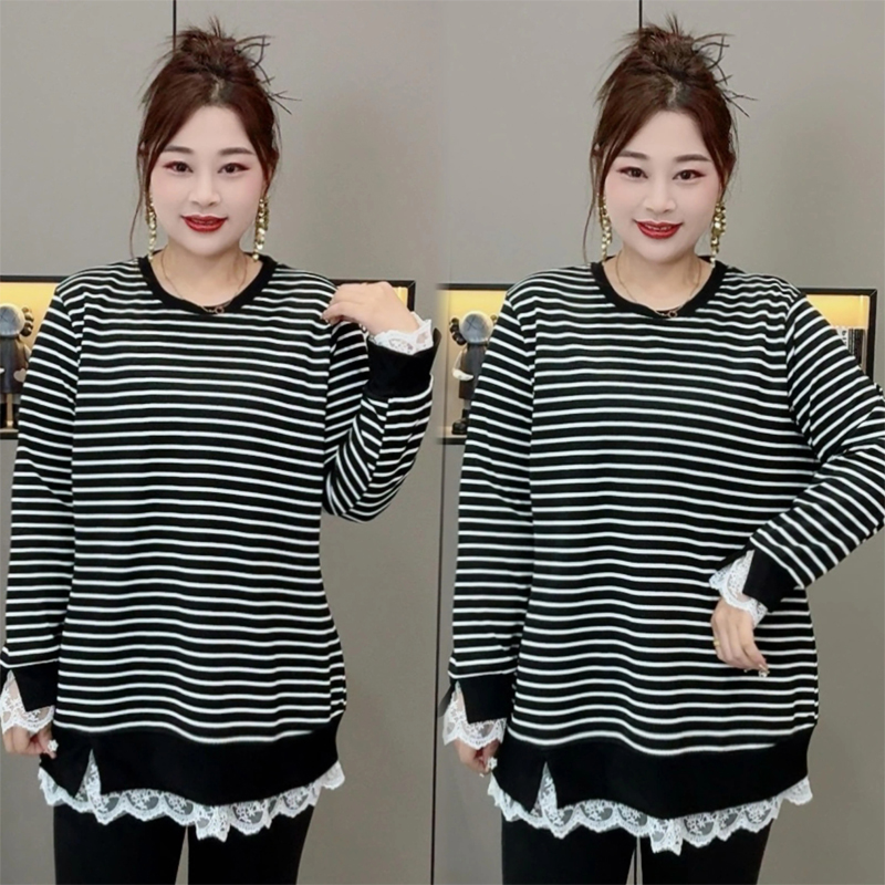 Shipped, versatile early spring, slim and fat MM, large size women's fashionable lace fake two-piece striped sweatshirt