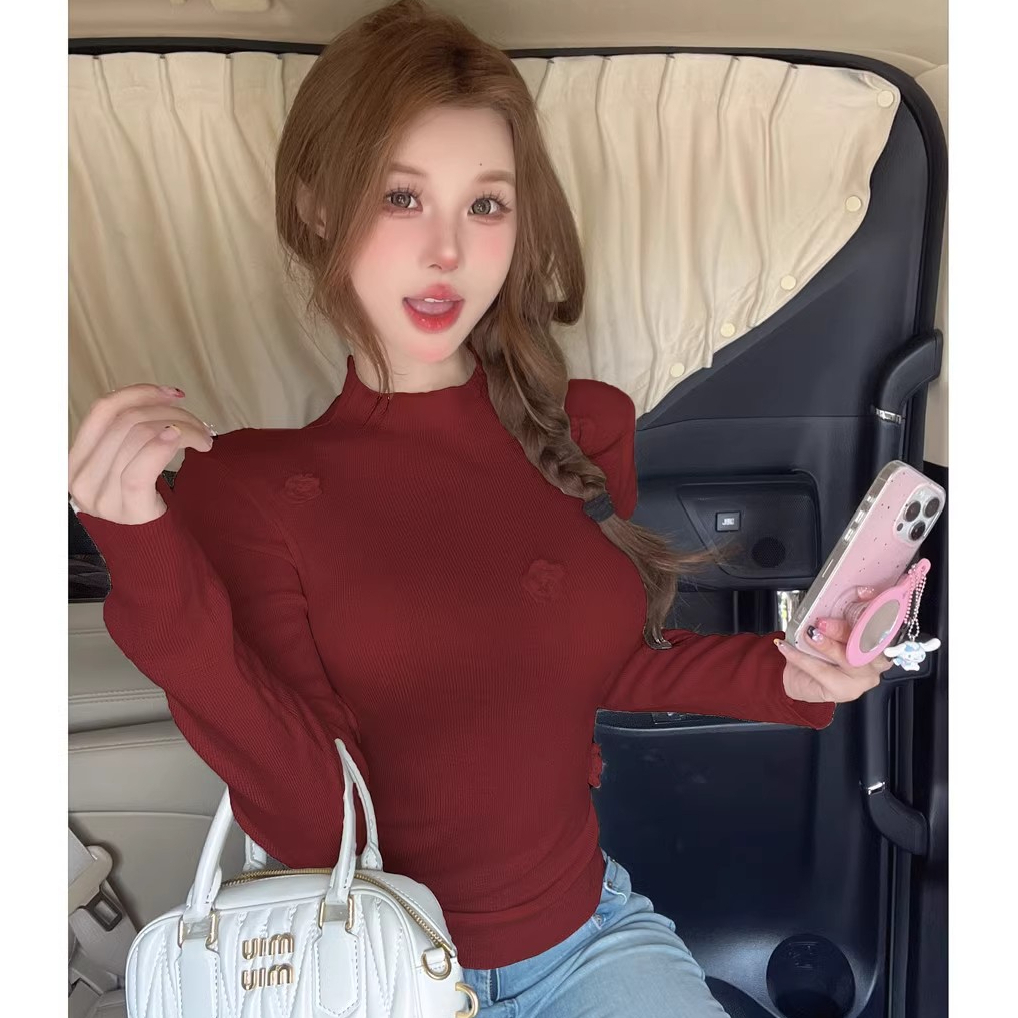 Shipped hot girl long-sleeved short slim flower half-high neck knitted base shirt spring and autumn inner layer design