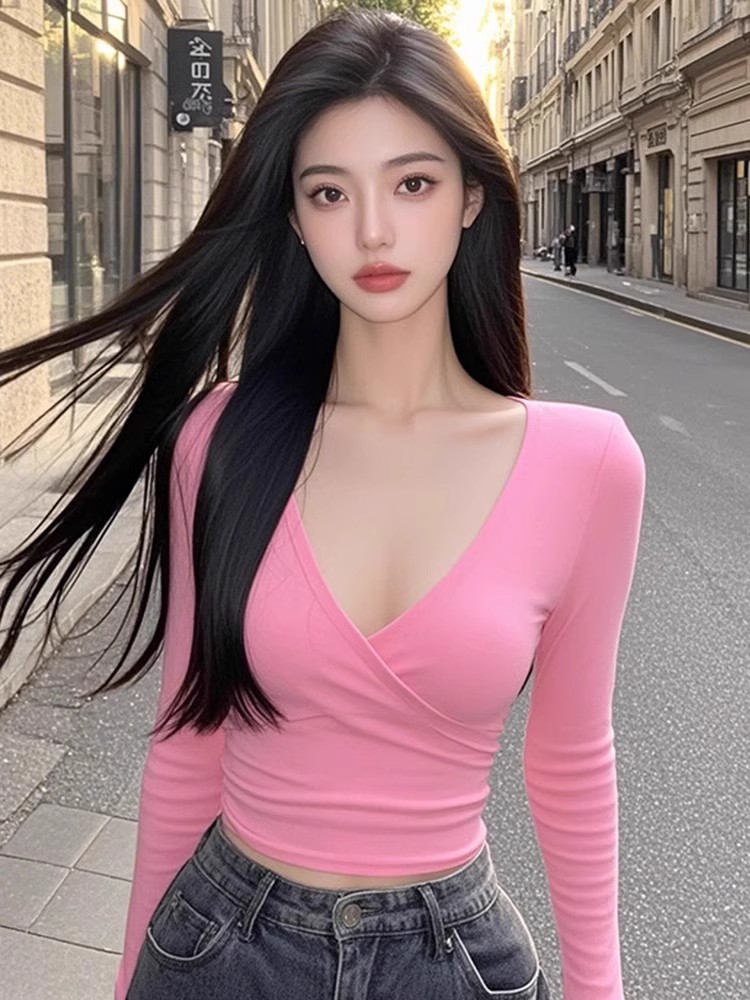 Shipped Sexy hot girls in autumn and winter pink deep v-neck base shirt for women