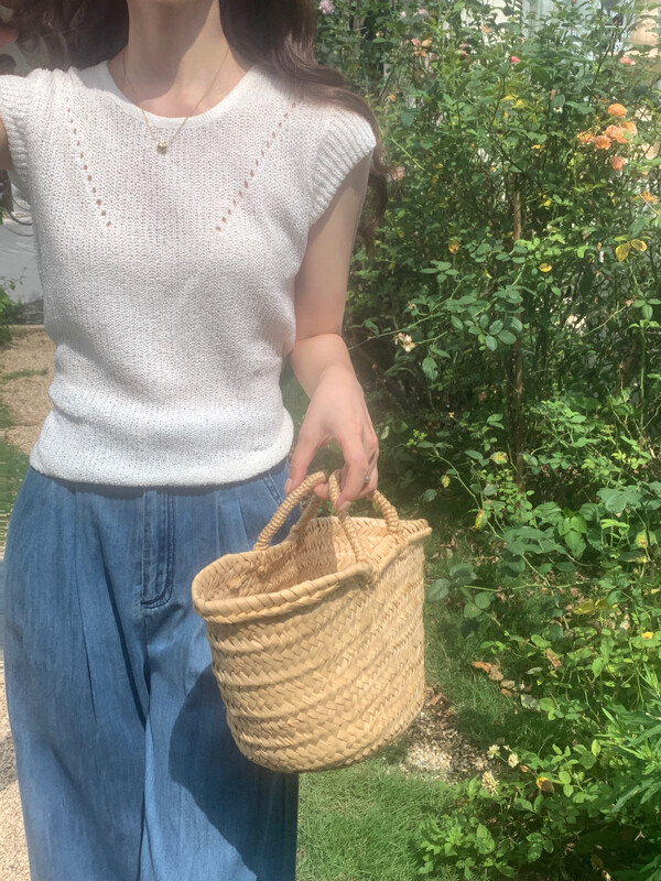 Shipped New Korean version of summer simple design waistband lace solid color versatile knitted sweater
