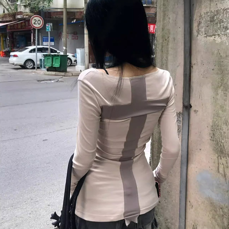 Shipped Cross Contrast Color Spliced ​​Long Sleeve T-shirt for Women in Autumn Design Hot Girls Slim-fitting Slim Base Top