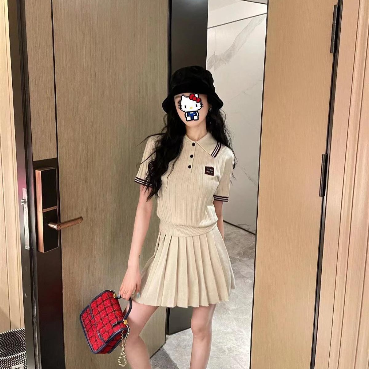 Shipped 2025 summer new style striped short POLO collar sweater top pleated skirt two-piece set