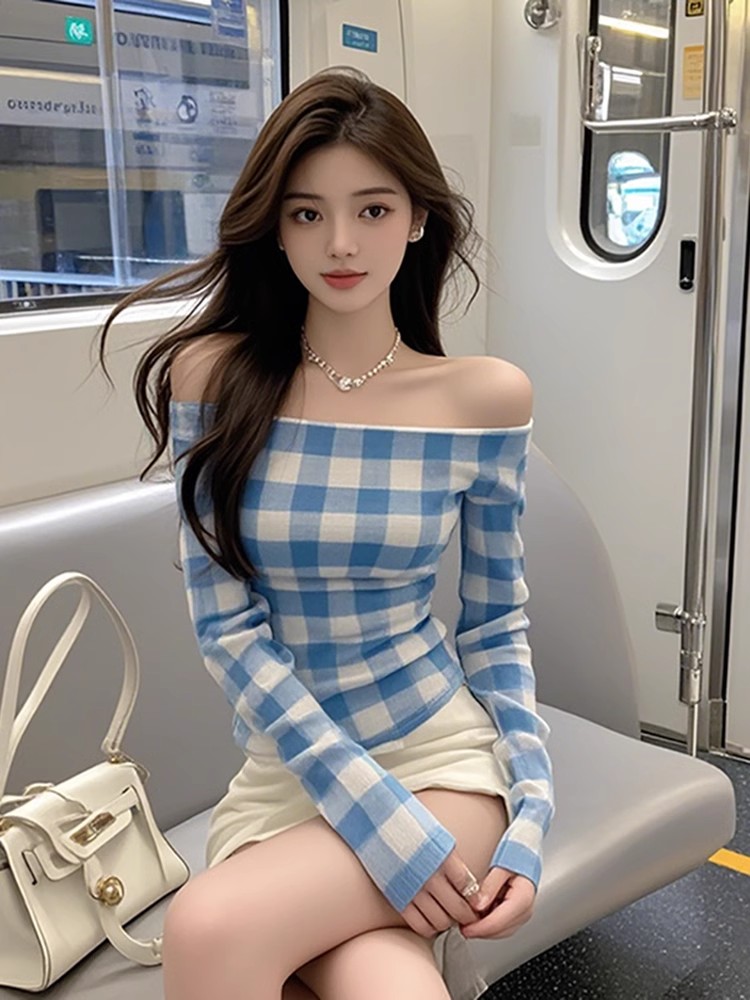 Shipped, air-sensitive plaid one-shoulder long-sleeved T-shirt, new spring style pure and fashionable women's top
