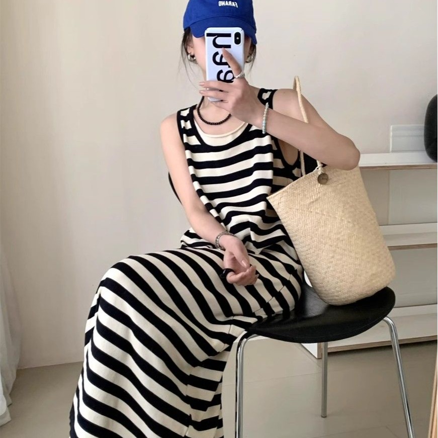 Shipped Dress for women in summer 2025 new lazy style striped straight skirt loose and slim inner long skirt