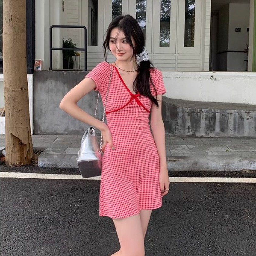 Red plaid v-neck short-sleeved dress for women with bow hot girls short skirt waist-hugging A-line skirt