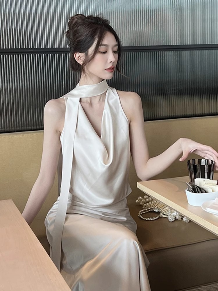 Shipped French style swaying ribbon vest + high waist slim satin skirt 2025 spring and summer high-end