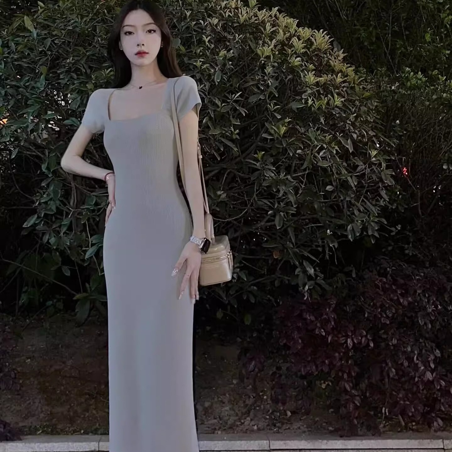 Shipped Square collar short-sleeved ice silk knitted dress with small summer temperament slim and slim hip long skirt