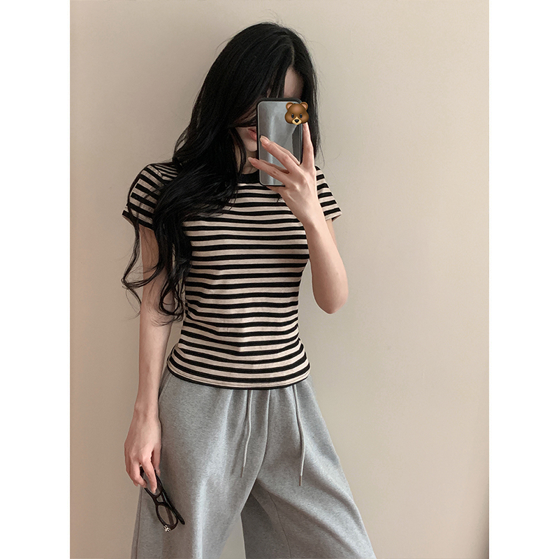 Real shot - striped short-sleeved T-shirt for women in summer tight inner wear design niche t-shirt slim top