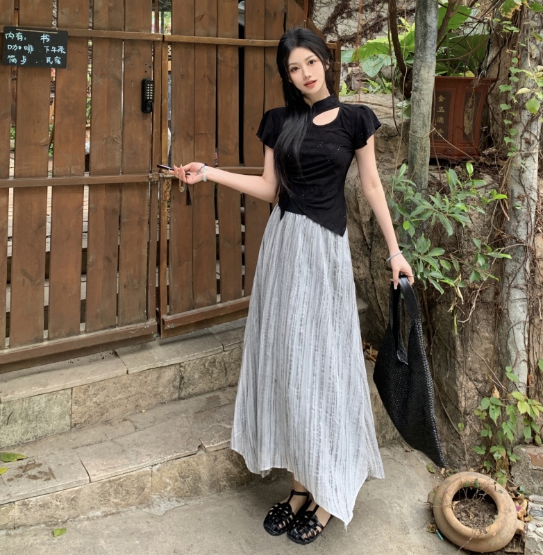 Real shot-2025 large-size women's summer clothing new style new Chinese hollow irregular pleated top + skirt suit