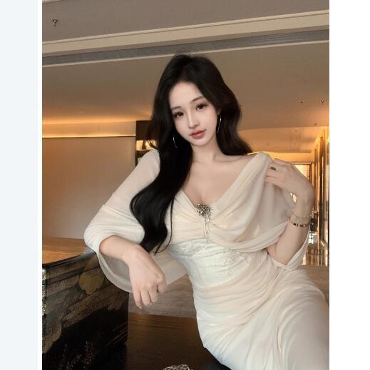 Shipped apricot sleeveless strapless dress for women in autumn slim pure fish tail long skirt tight waist bag