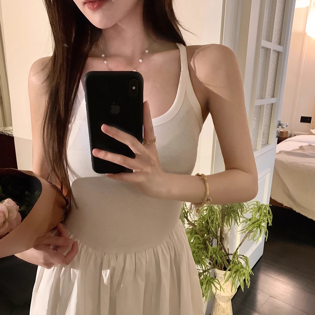 Has shipped Korean version of white spliced ​​suspender skirt women's mid-length temperament slim A-line dress