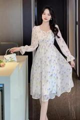 Shipped French gentle style long-sleeved floral dress for women 2025 square collar lace-up design dress