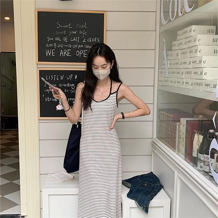 Shipped 2025 summer new high-end slit niche design sleeveless suspender mid-length skirt for women