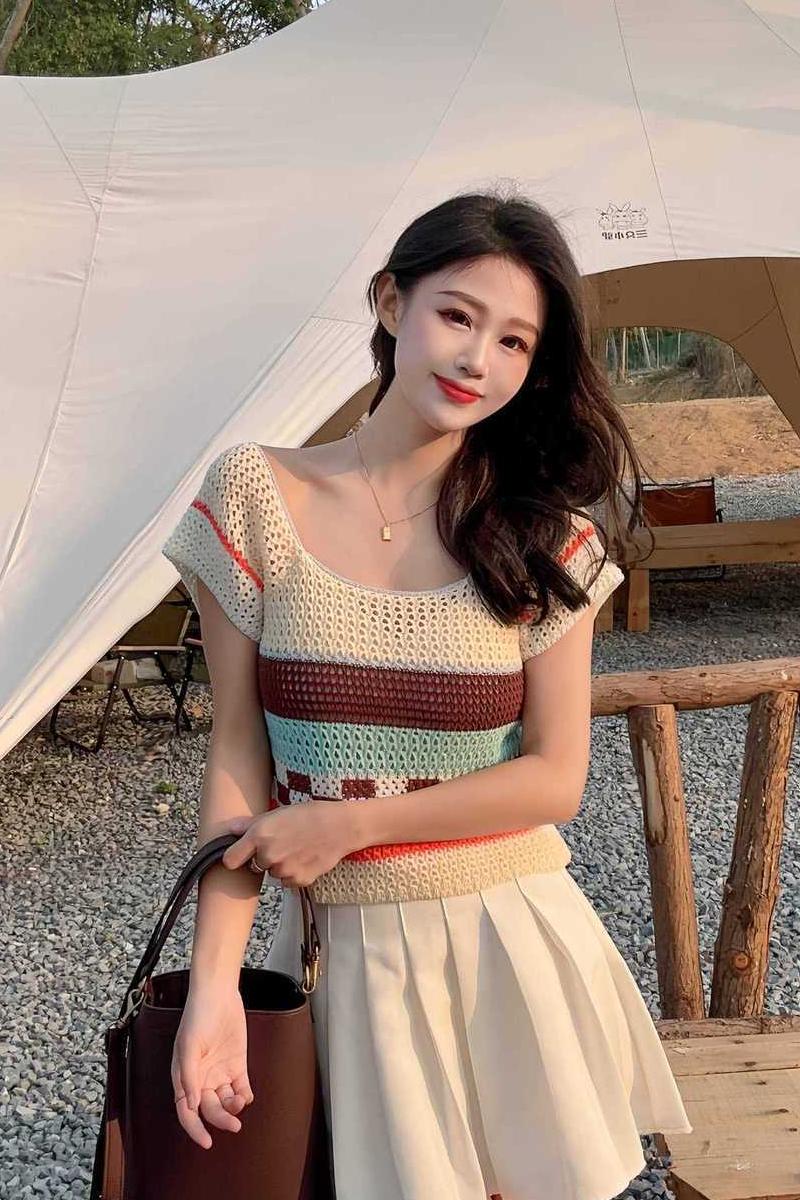 Shipped New Summer Small Flavor Knitted Sweater Sweet and Spicy Contrast Short Sleeve Korean Hollow Women's Top