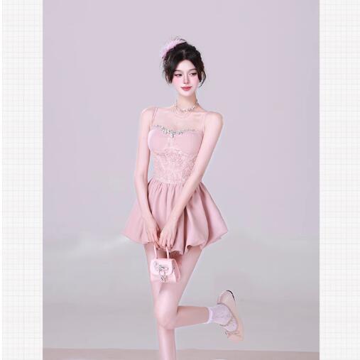 Shipped suspender dress for women's winter waist skirt commuting autumn and winter short style