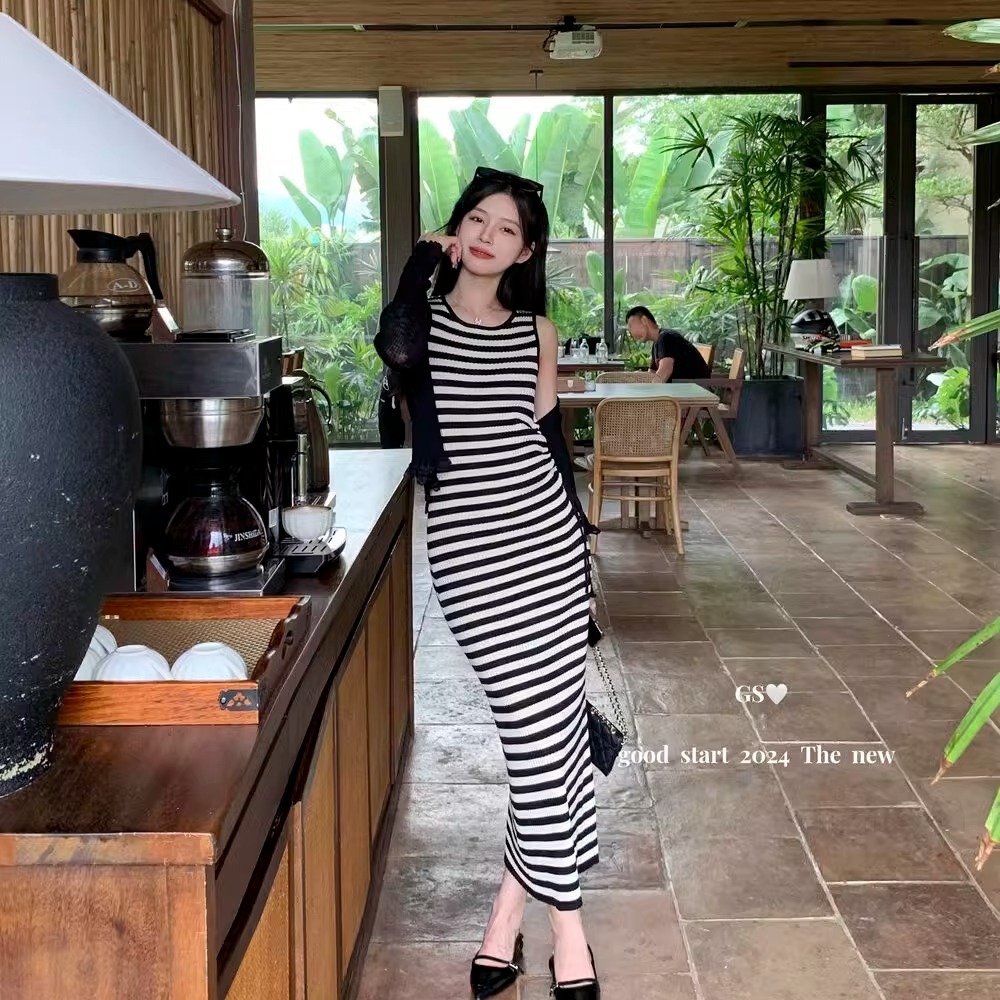 Shipped Commuter Contrast Striped Drawstring Waist Knitted Dress for Women's Fashionable Chic Mid-length Skirt
